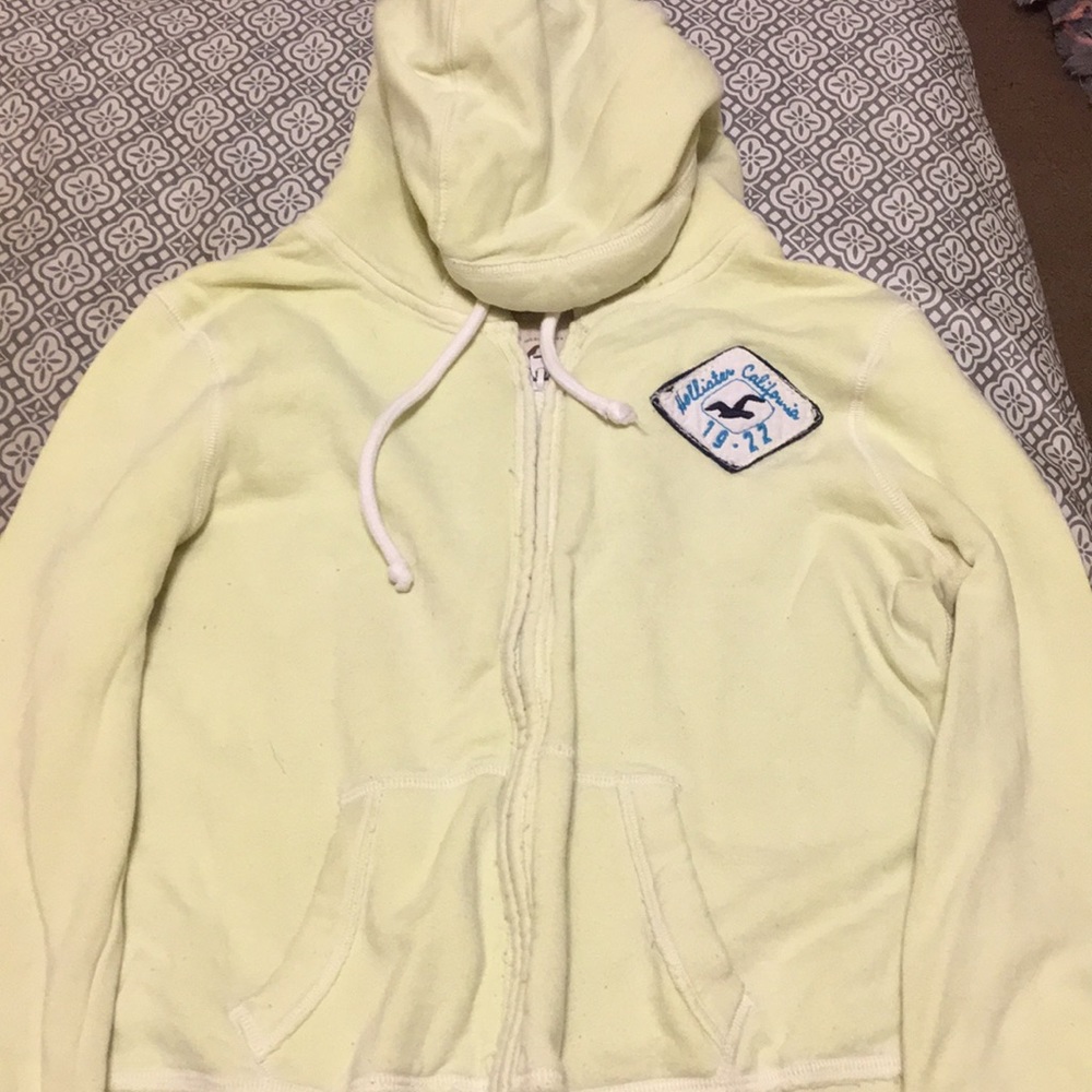Quarter sleeve jacket